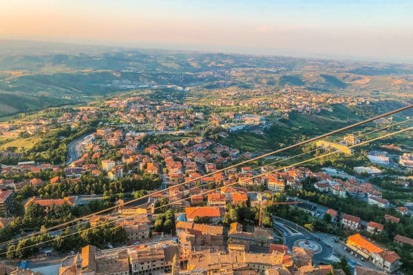 Saint-Marin : Top des sites à voir et pourquoi choisir ce joyau européen